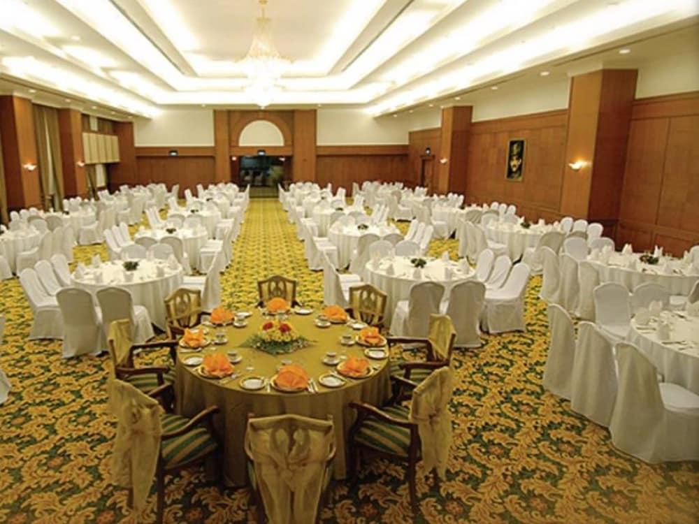 Mulia Hotel Bandar Seri Begawan Extérieur photo